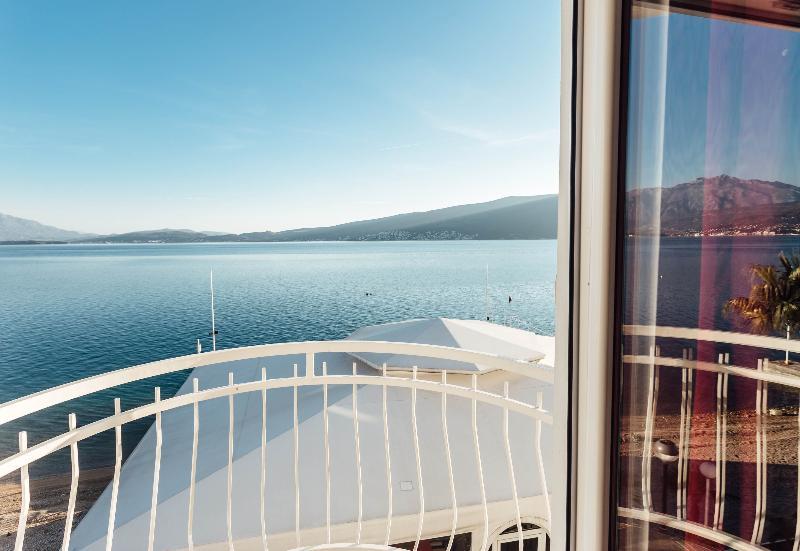 Hotel Azzurro Herceg Novi Exterior photo